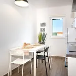 Ojra New With Seaview Apartment *