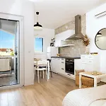 Ojra New With Seaview Apartment