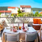 Ojra New With Seaview Apartment Sibenik