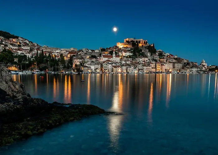 Apartman Ojra New With Seaview Sibenik