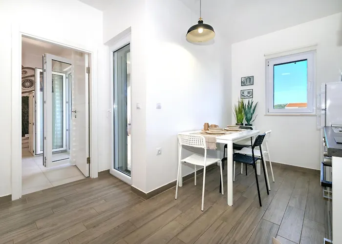 Ojra New With Seaview Appartement Šibenik