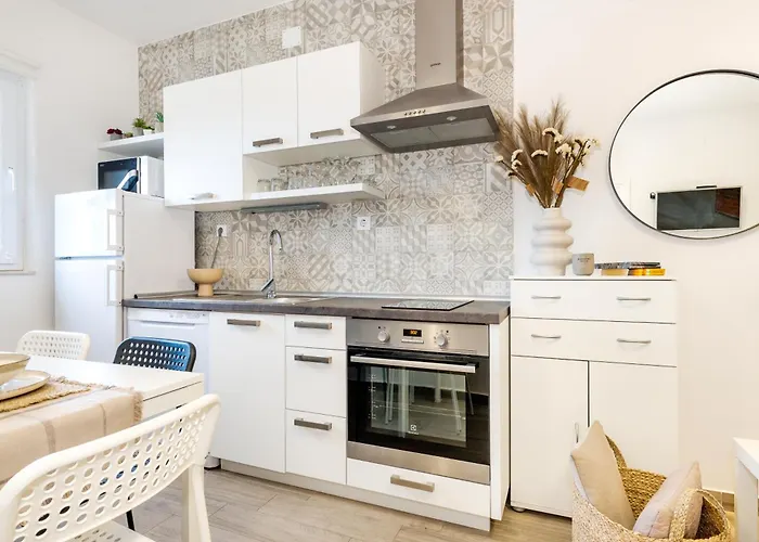 Ojra New With Seaview * שיבניק