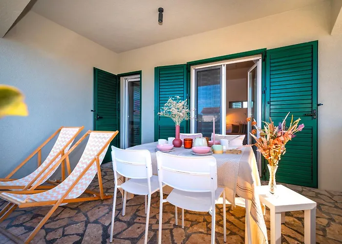 דירה Ojra New With Seaview שיבניק