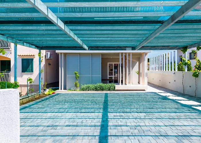 Ojra New With Seaview Appartement Šibenik